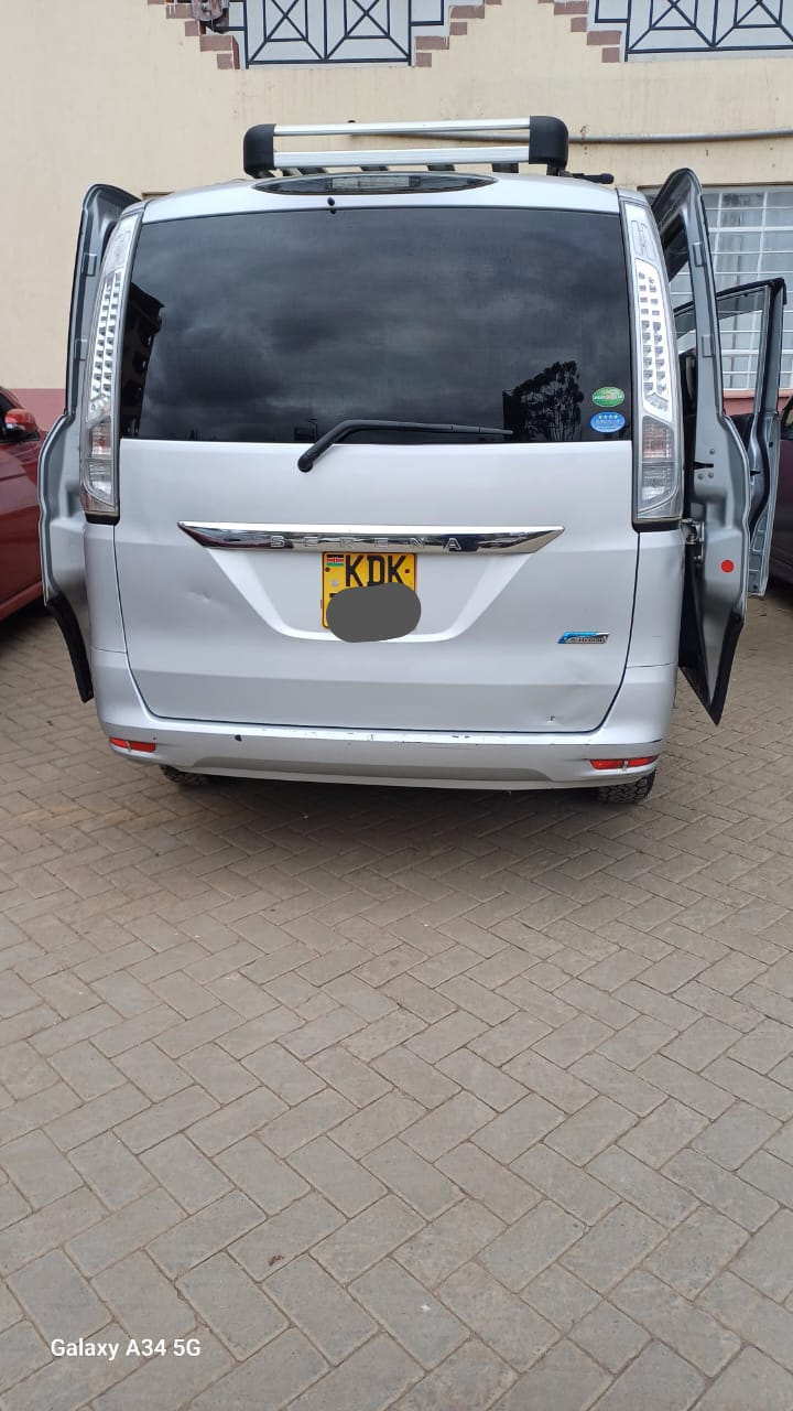 NISSAN SERENA