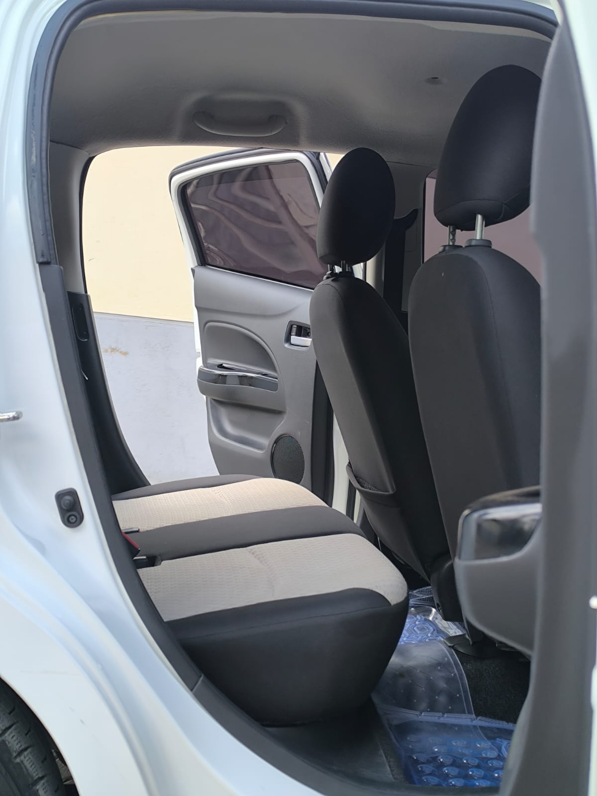 MITSUBISHI MIRAGE