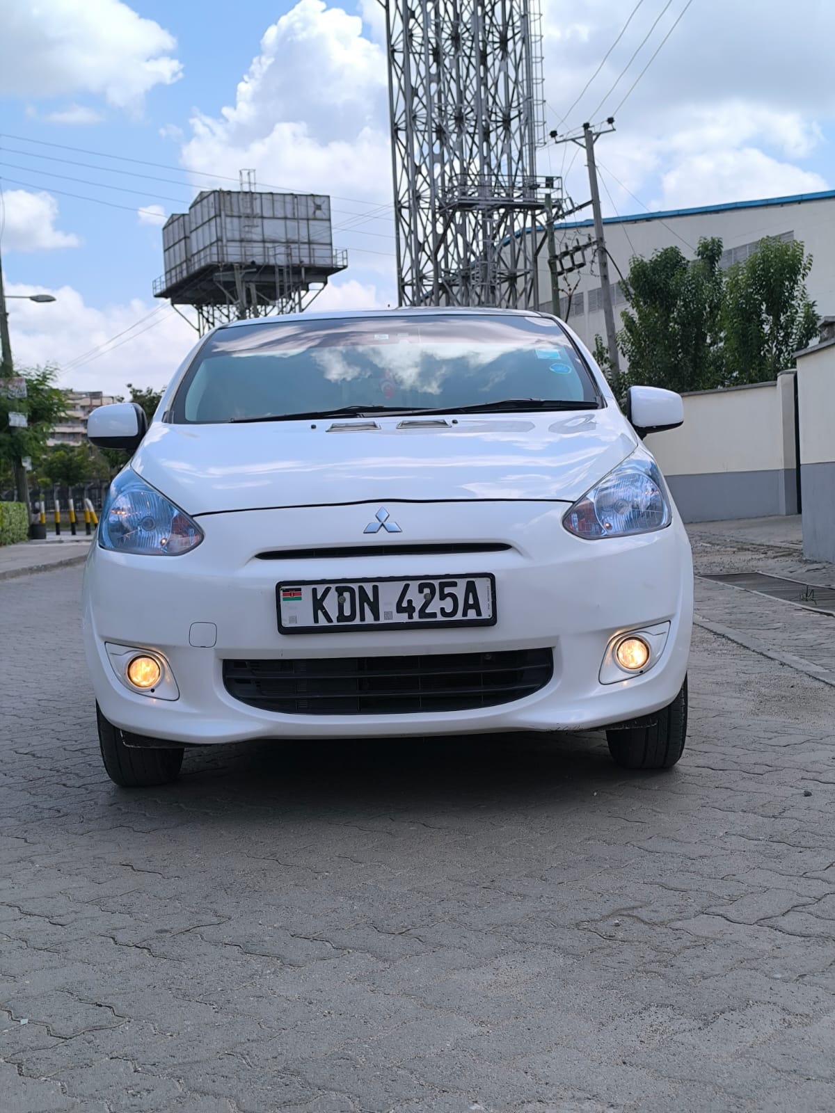 MITSUBISHI MIRAGE