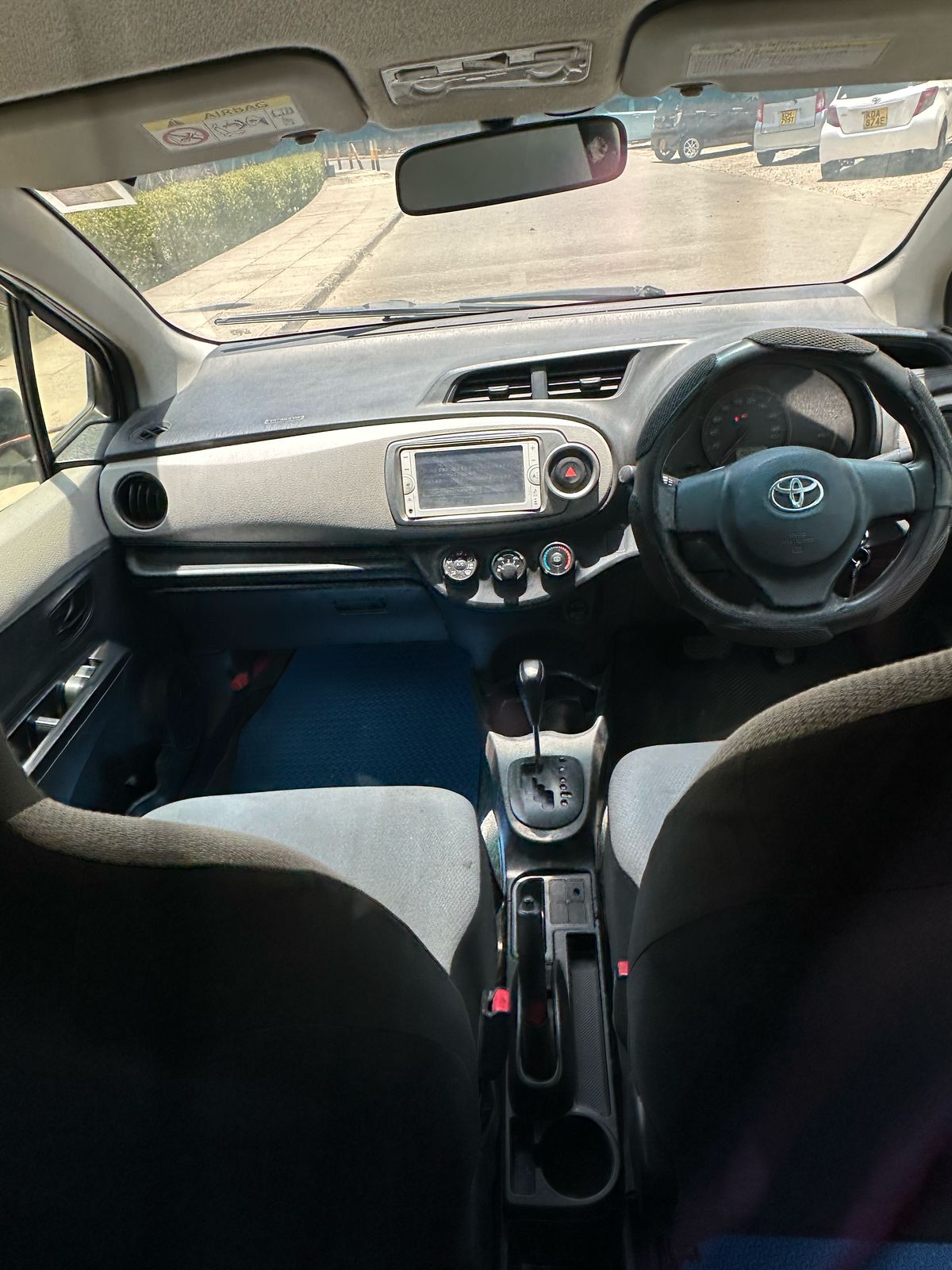 TOYOTA VITZ