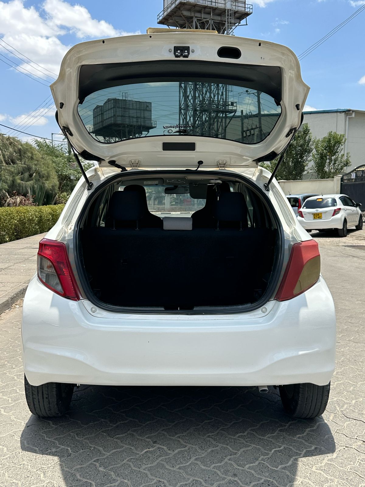 TOYOTA VITZ