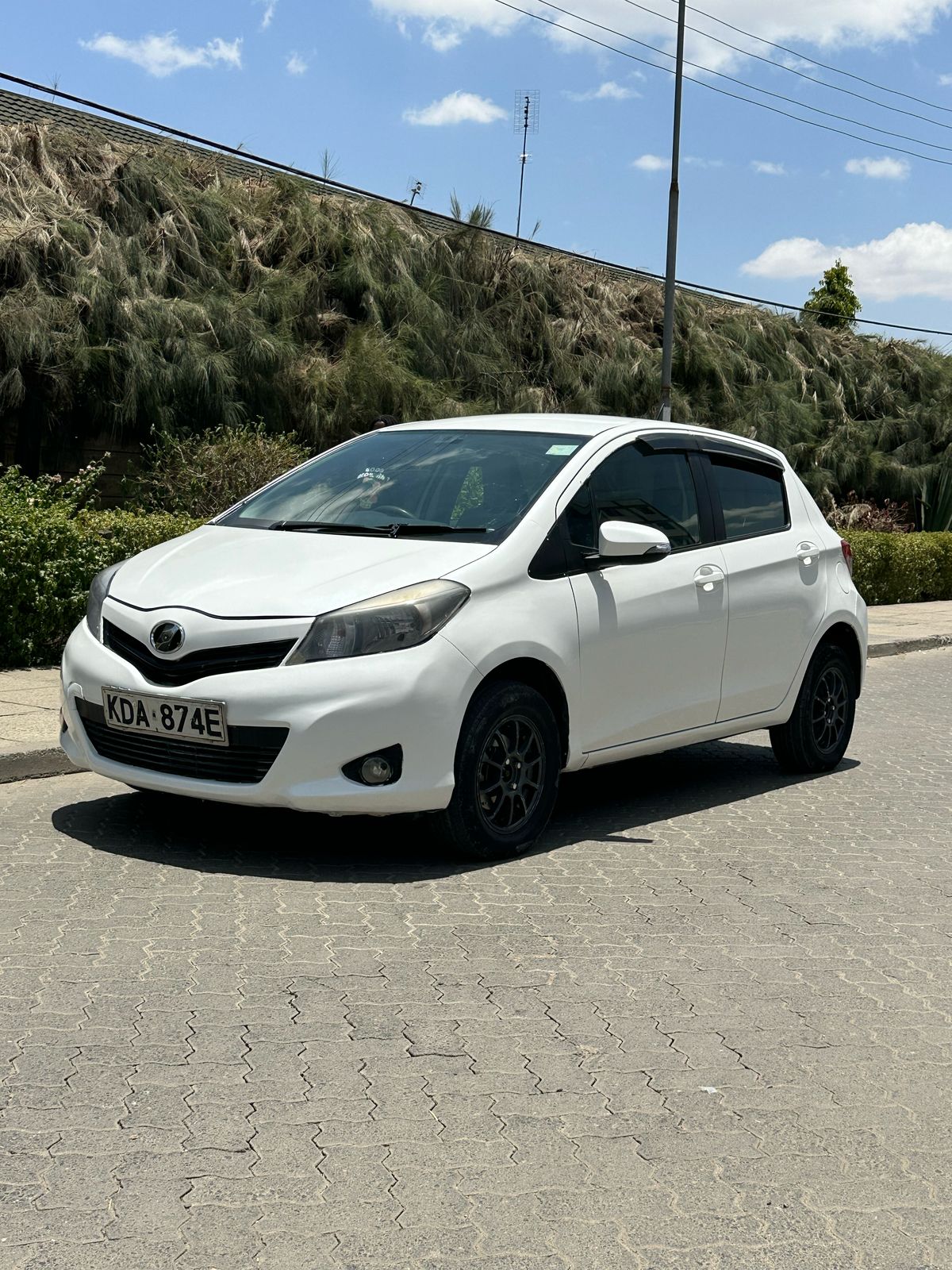 TOYOTA VITZ