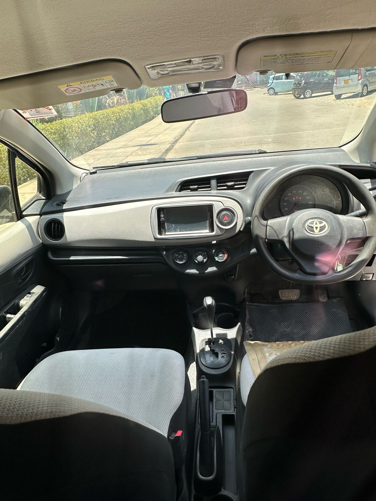 TOYOTA VITZ