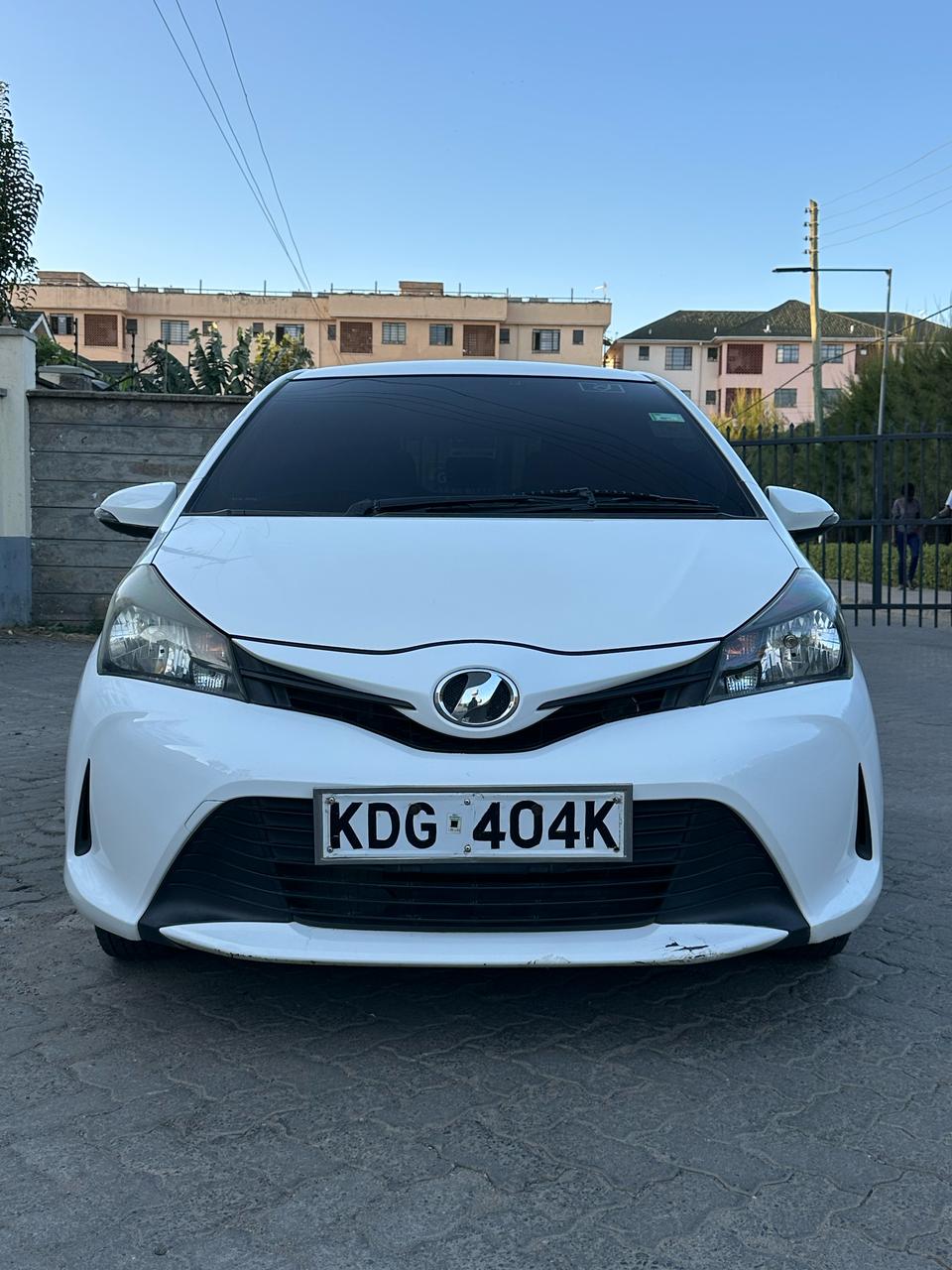 TOYOTA VITZ