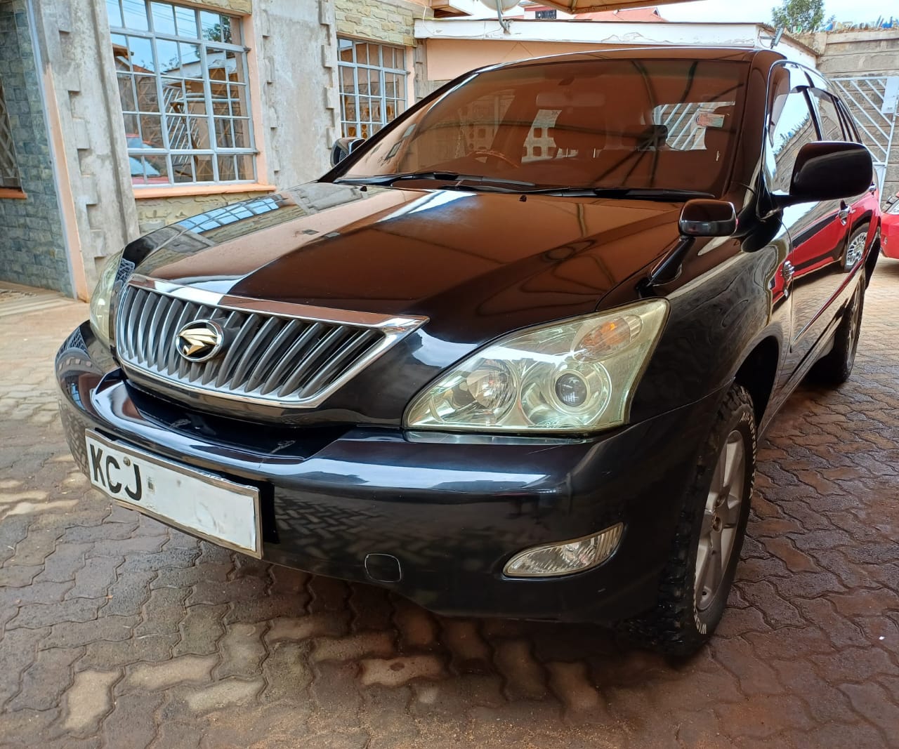 TOYOTA HARRIER