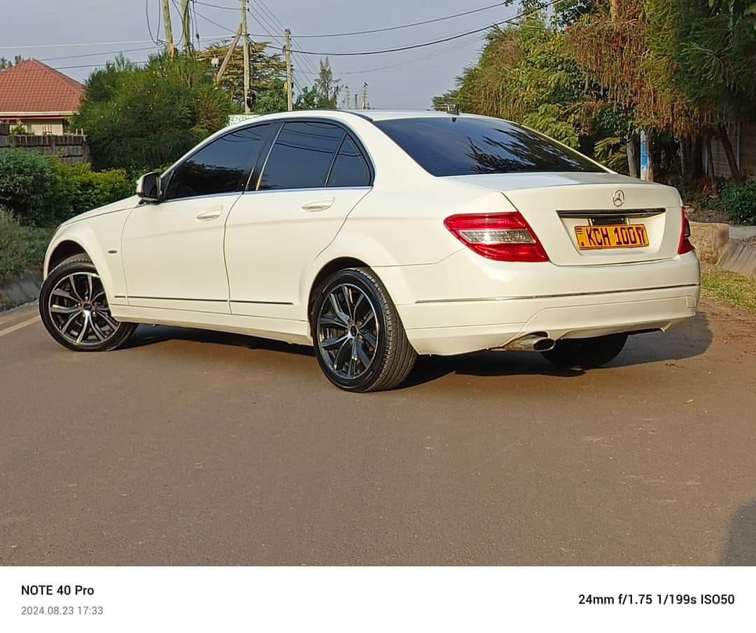 MERCEDES BENZ C200