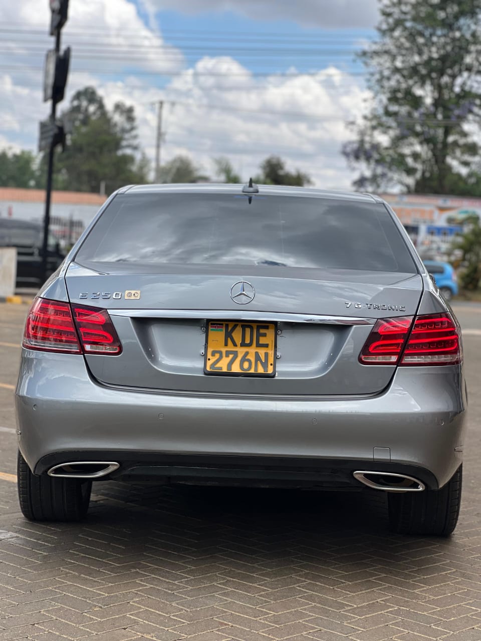 MERCEDES BENZ E250