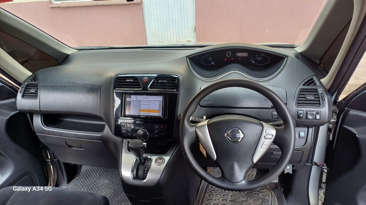 NISSAN SERENA