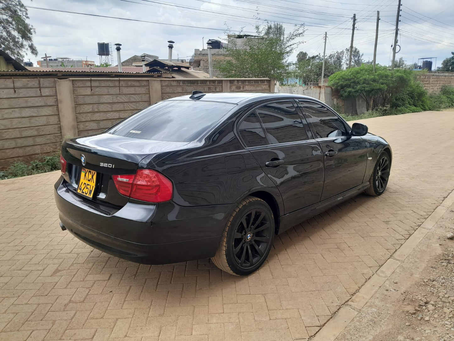 BMW 320I