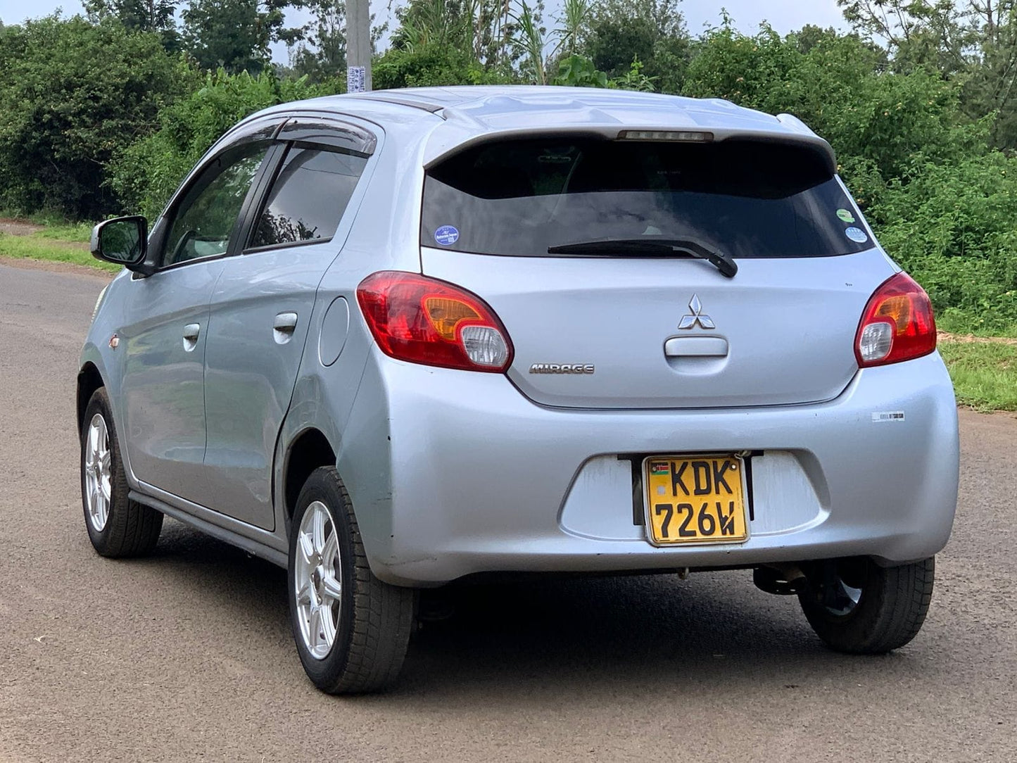 MITSUBISHI MIRAGE