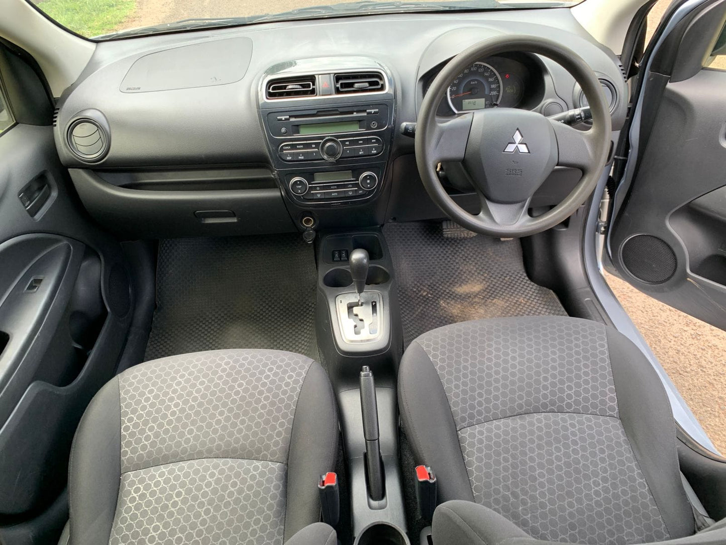 MITSUBISHI MIRAGE