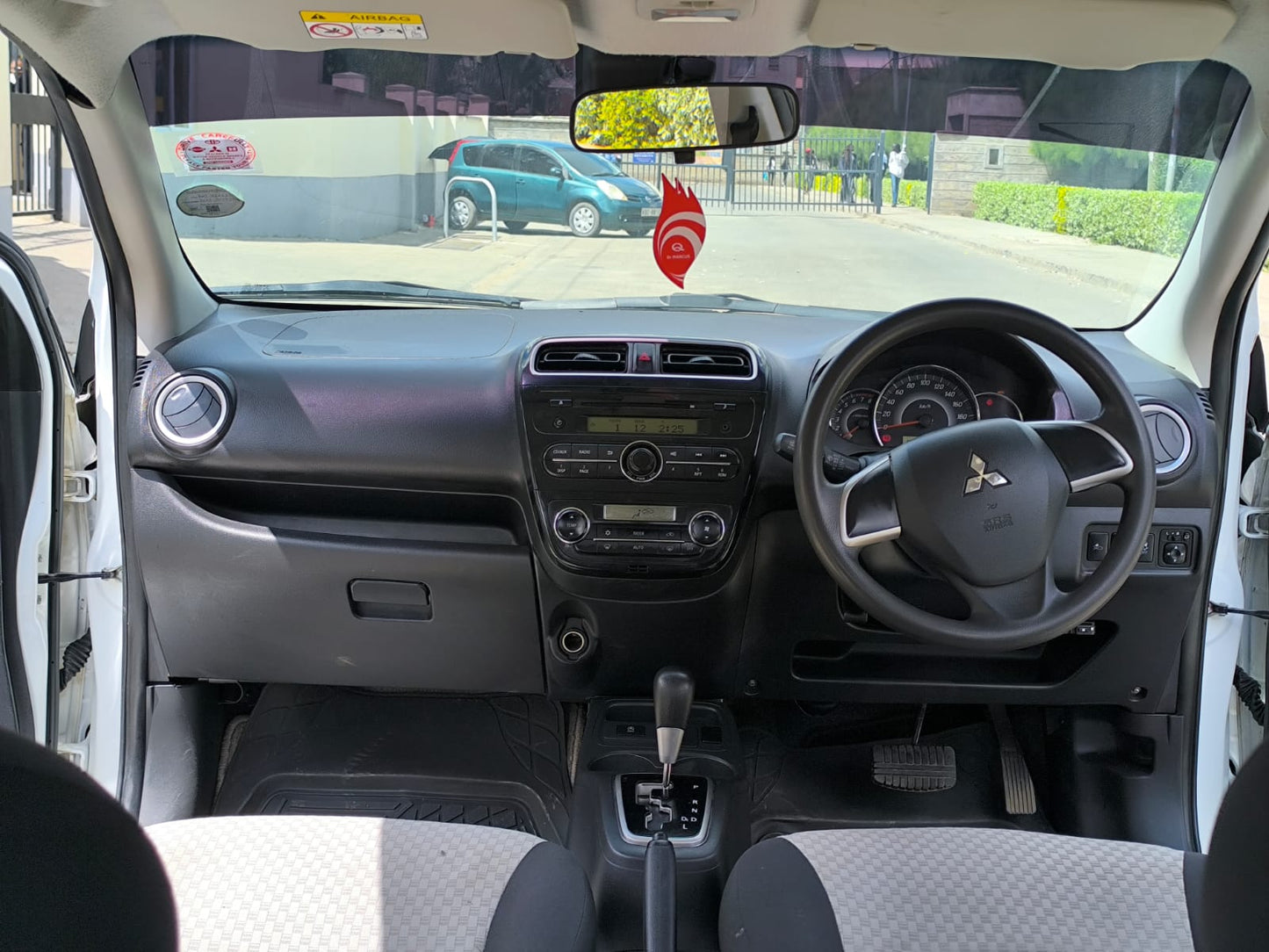 MITSUBISHI MIRAGE