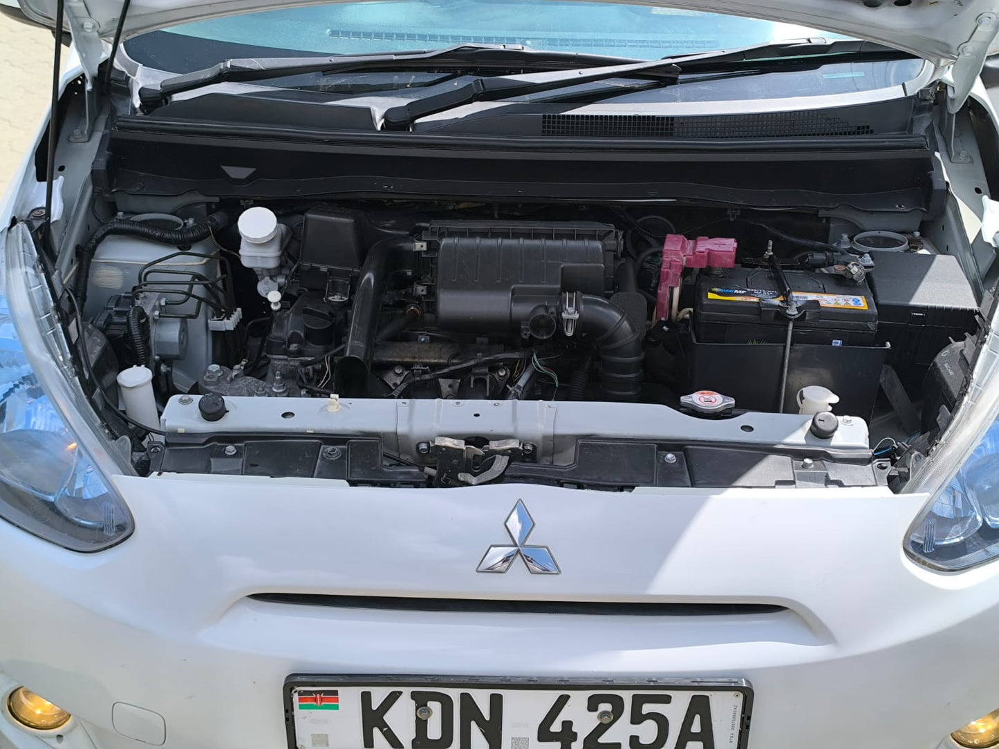 MITSUBISHI MIRAGE