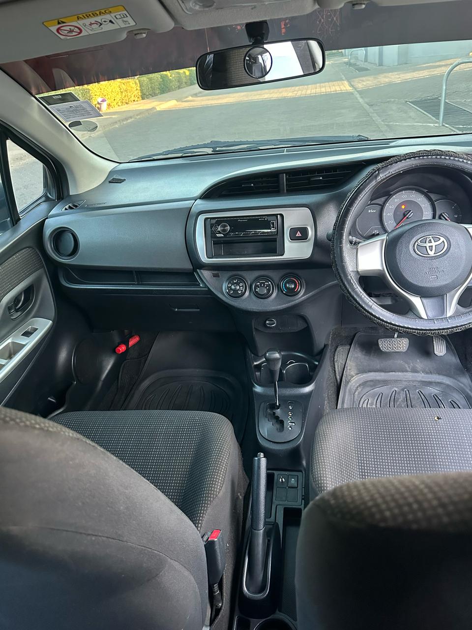 TOYOTA VITZ