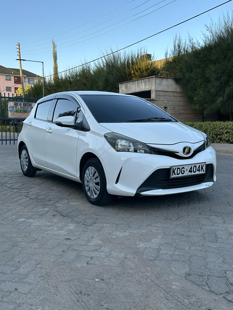 TOYOTA VITZ