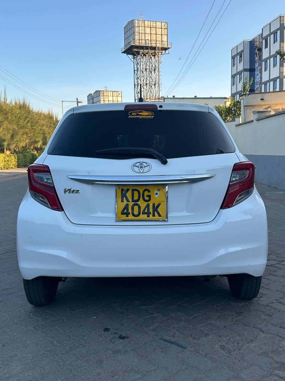 TOYOTA VITZ